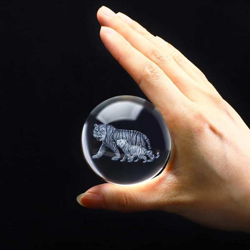 3D Crystal Ball Glass Laser Engraving Mother Son Tigers Ball With Stand