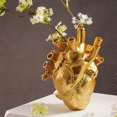 Heart Vase Decorative Bottle Dried Flower Container Resin Handicraft Ornament