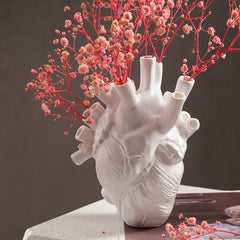 Heart Vase Decorative Bottle Dried Flower Container Resin Handicraft Ornament