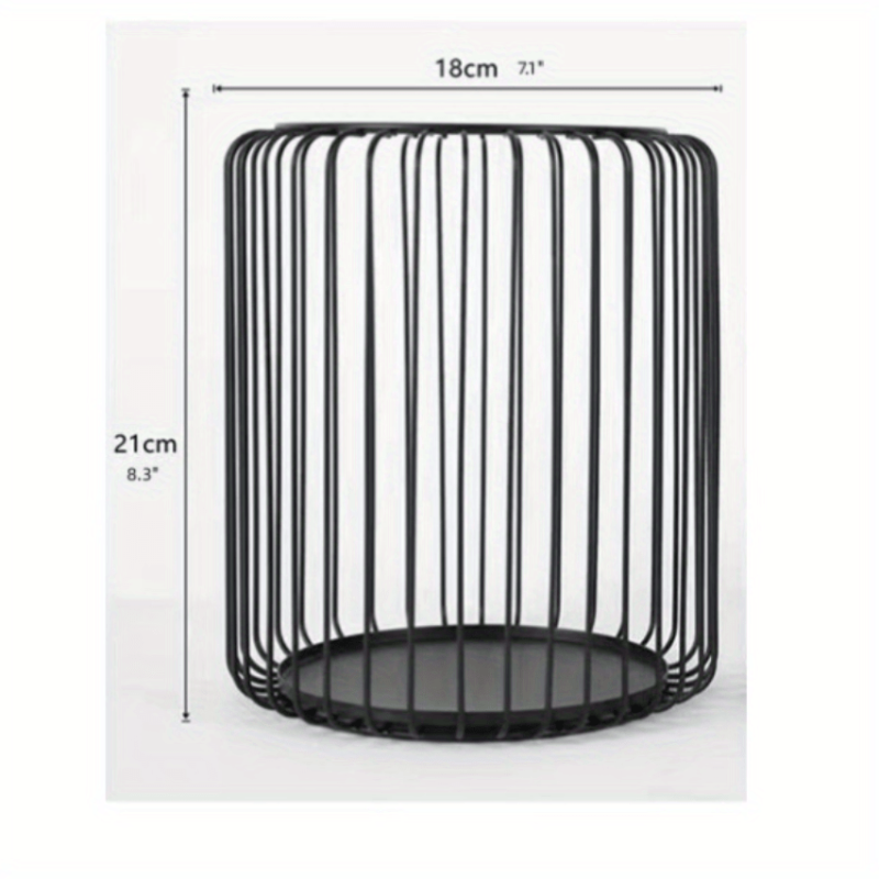 2pcs Metal Lacquered Candle Holder Lantern Shaped Candlesticks