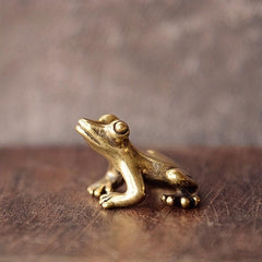Retro Copper Frog Figurine Desktop Ornament and Tea Pet Decor