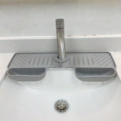 Adjustable Silicone Splash Guard for Kitchen and Bathroom Sinks