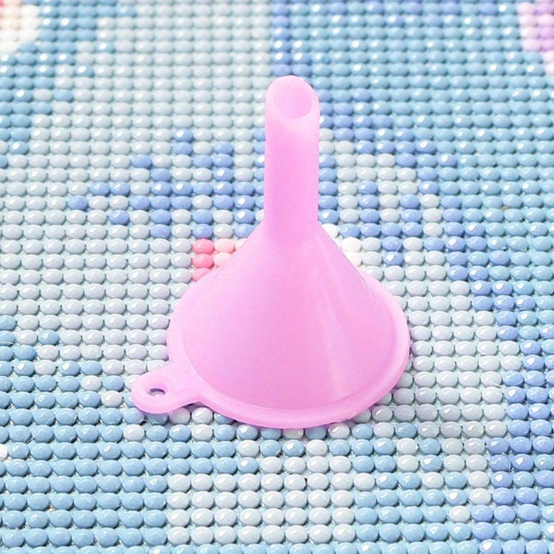 1PC Mini Plastic Funnel Diamond Painting Tools Storage Box Bottle Subpackage