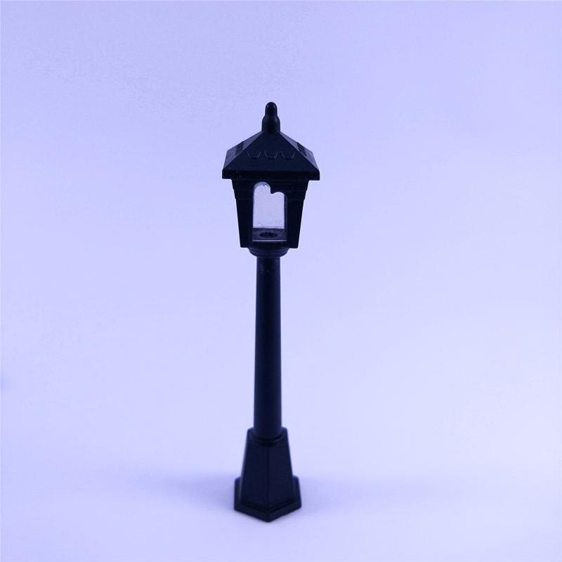 5pcs Christmas Street Light Decorations Retro Lamp Micro Landscape Model Lights