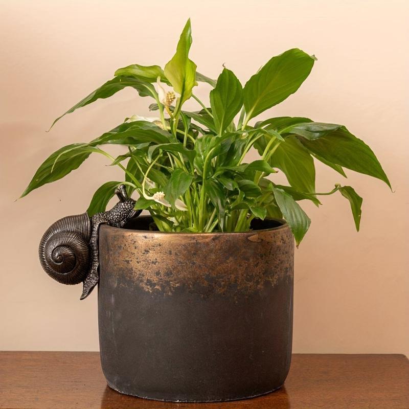 Snail Figure Plant Pot Hanger Decorative Ornament