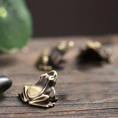 1pc Frog Ornament Mini Incense Seat Desk Tea Pet Tea Ceremony Ornament