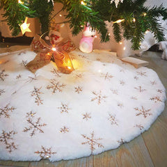 Festive Christmas Tree Skirt - Perfect Holiday Decoration