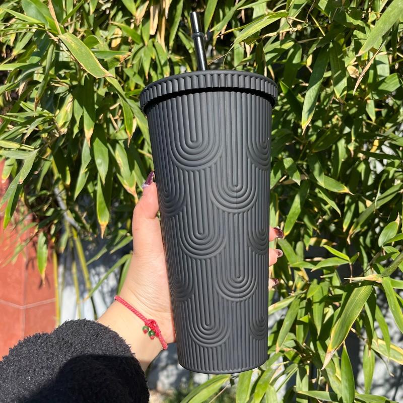 U Shaped Pattern 710ml Water Tumbler Cup
