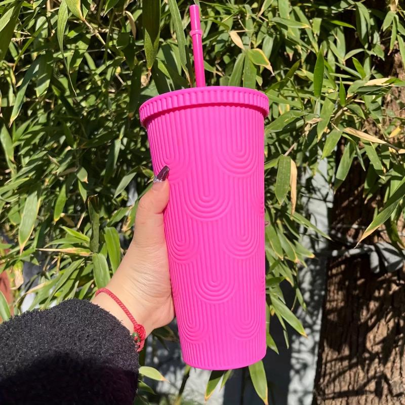U Shaped Pattern 710ml Water Tumbler Cup