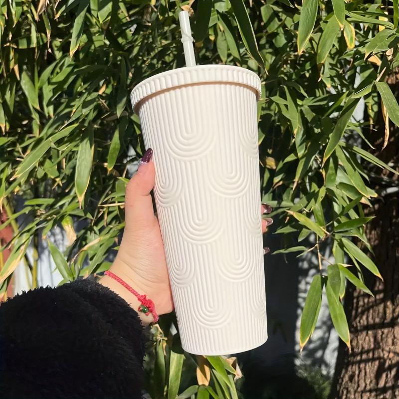 U Shaped Pattern 710ml Water Tumbler Cup