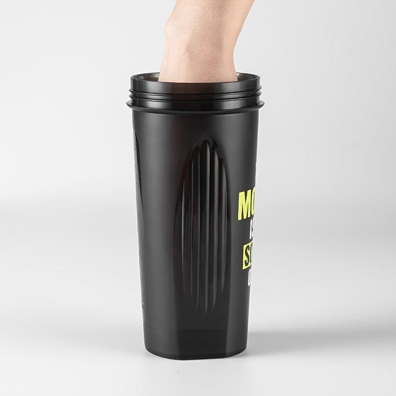 Large Capacity Protein Shaker Bottle 600ml 20oz with Stirring Balls and Straw