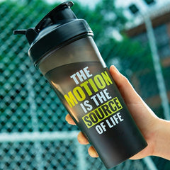 Large Capacity Protein Shaker Bottle 600ml 20oz with Stirring Balls and Straw