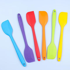 Heat-Resistant Silicone Spatula - Baking Essential