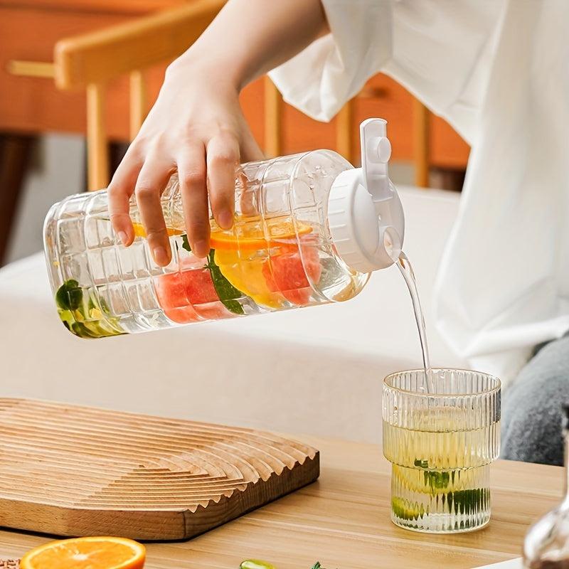 Plastic Pitcher with Lid 72oz Heavy Duty Clear Drink Carafe