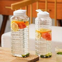 Plastic Pitcher with Lid 72oz Heavy Duty Clear Drink Carafe