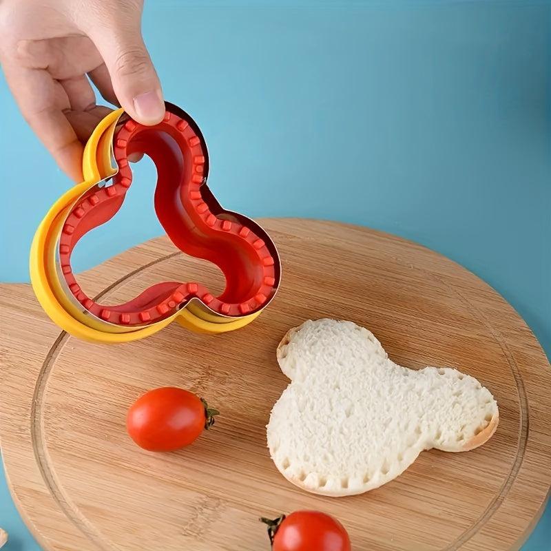 2pcs Cartoon Bear Sandwich Cutter & Sealer Stainless Steel Baking Tools