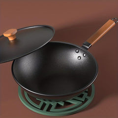 Non Stick Chef's Pan 30 Wok With Lid Wooden Handle