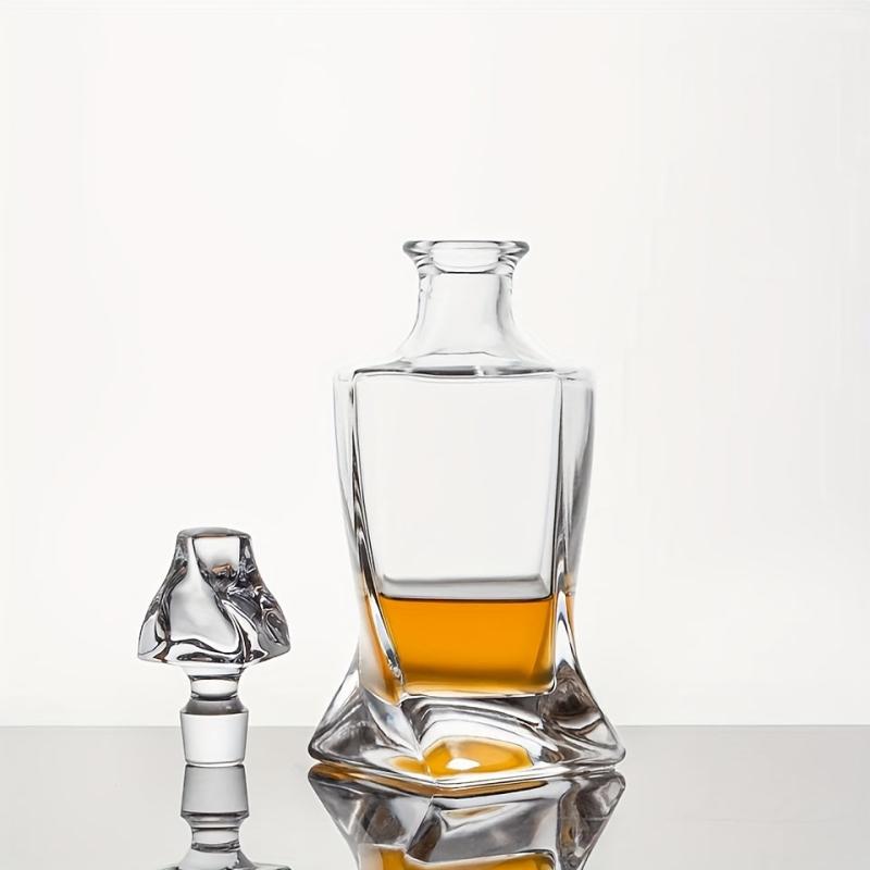 Twisted Whiskey Decanter With Stopper 27 Oz