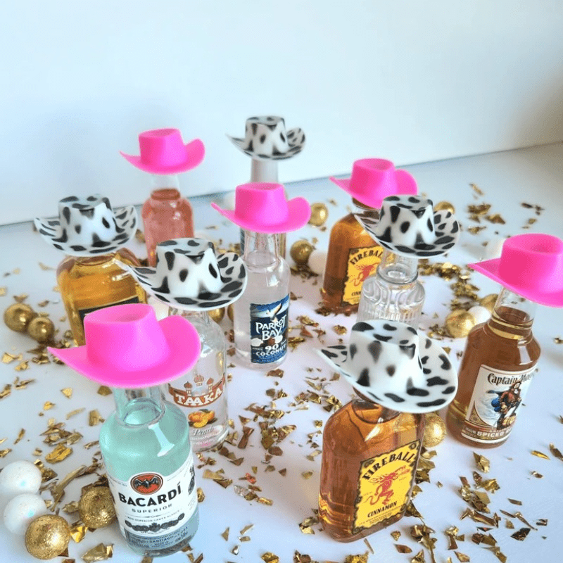10Pcs Mini Cowboy Hat Plastic Dollhouse Decoration Gnome Plates Mini Cap