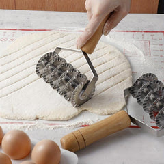 Stainless Steel Six Wheel Cookie Cutter with Wavy Handle