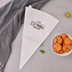 Durable Baking Piping Bags for Buttercream - Resistant and Squeezable