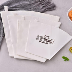 Durable Baking Piping Bags for Buttercream - Resistant and Squeezable
