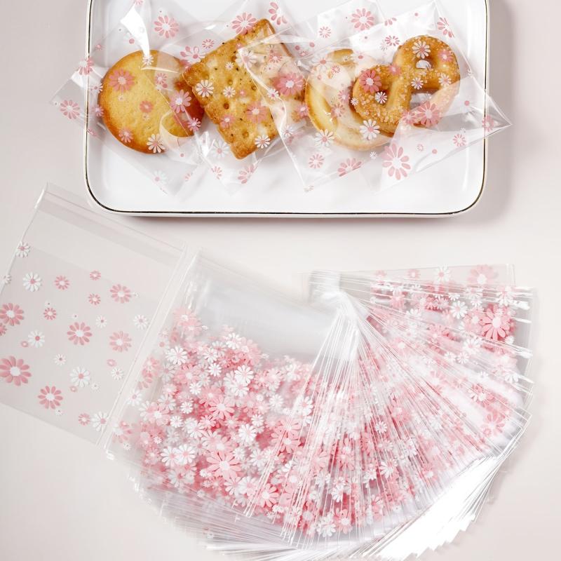 100 Pcs Resealable Snowflake Cellophane Bags for Bakery Candies