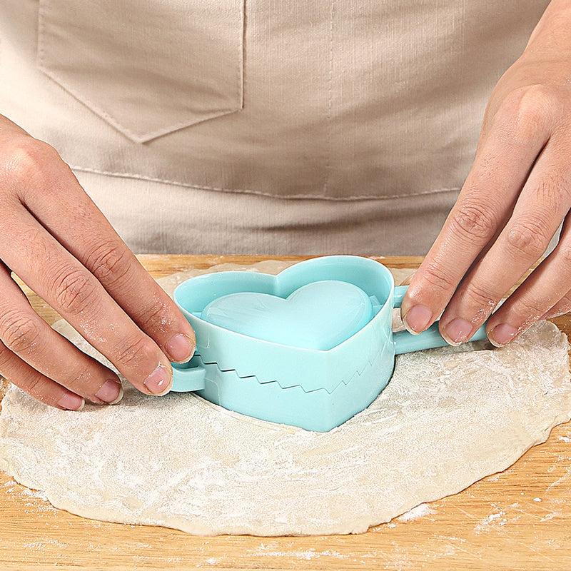 Plastic Heart Shaped Dumpling Mold Kitchen Tool