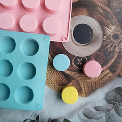 15-Cavity Silicone Cake Molds for Baking Snacks, Candy, Jelly - Random Colors