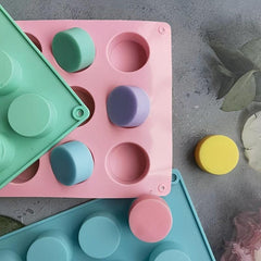 15-Cavity Silicone Cake Molds for Baking Snacks, Candy, Jelly - Random Colors