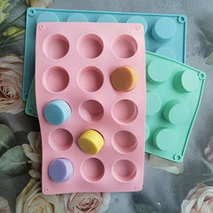 15-Cavity Silicone Cake Molds for Baking Snacks, Candy, Jelly - Random Colors