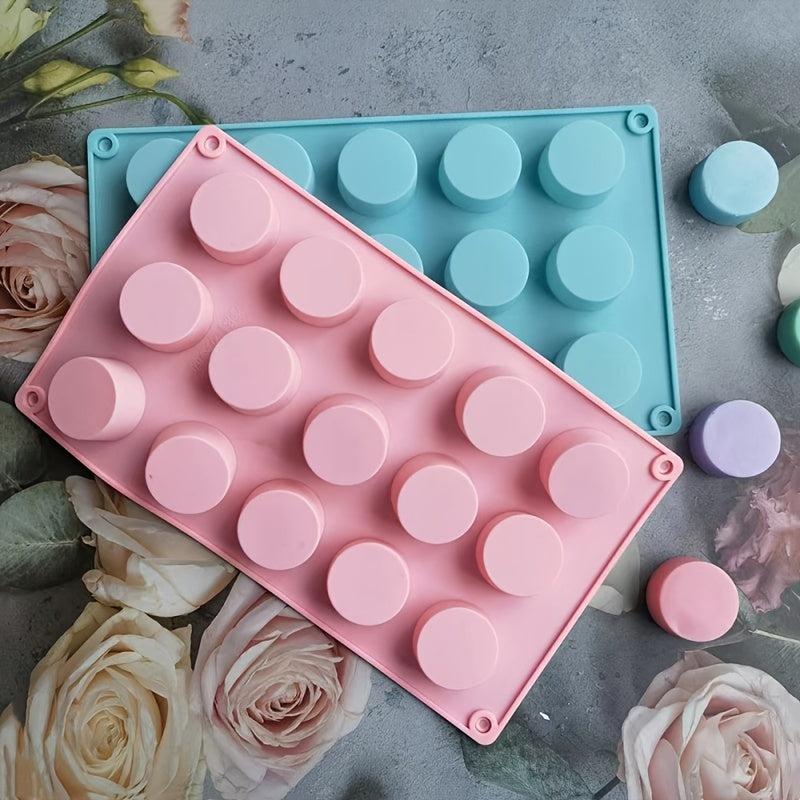 15-Cavity Silicone Cake Molds for Baking Snacks, Candy, Jelly - Random Colors