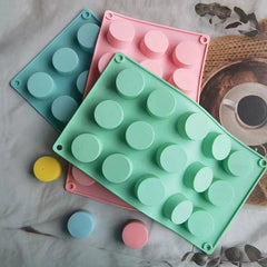15-Cavity Silicone Cake Molds for Baking Snacks, Candy, Jelly - Random Colors