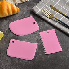 3pcs Cream Scraper Plastic Dough Scrapers Straight Curved Zigzag Edges