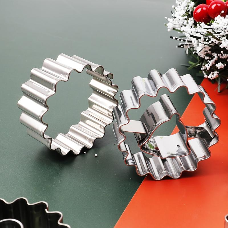 9pcs Christmas Cookie Cutters Stainless Steel Pastry Cutters Biscuit Mold
