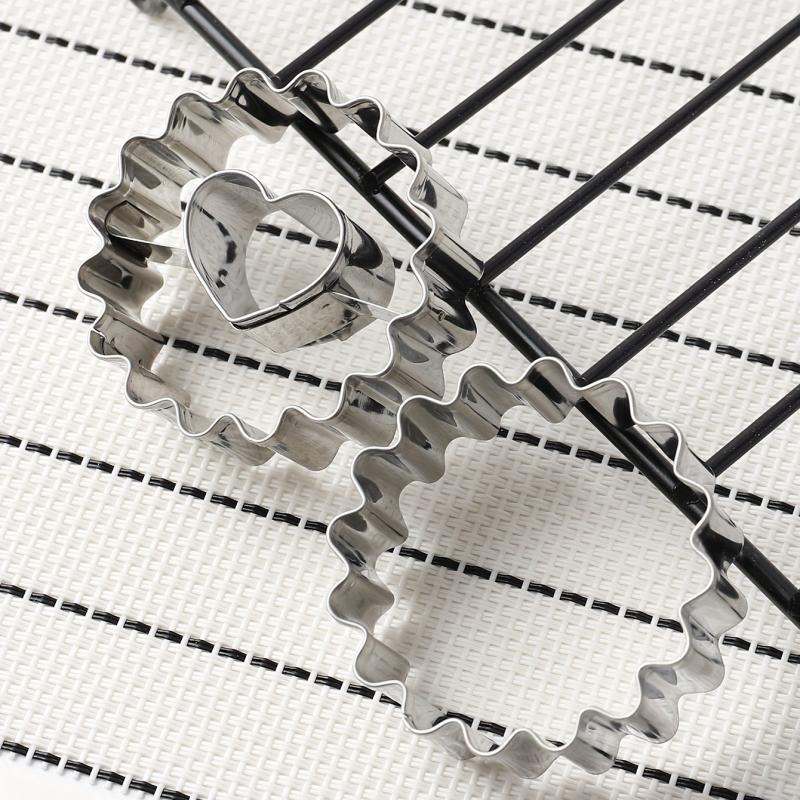 2pcs Stainless Steel Cookie Cutters Flower Heart Shape Candy Mold Biscuit Molds