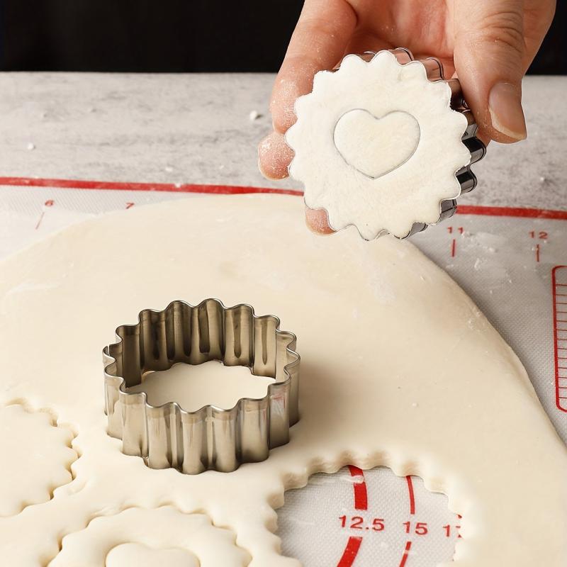2pcs Stainless Steel Cookie Cutters Flower Heart Shape Candy Mold Biscuit Molds