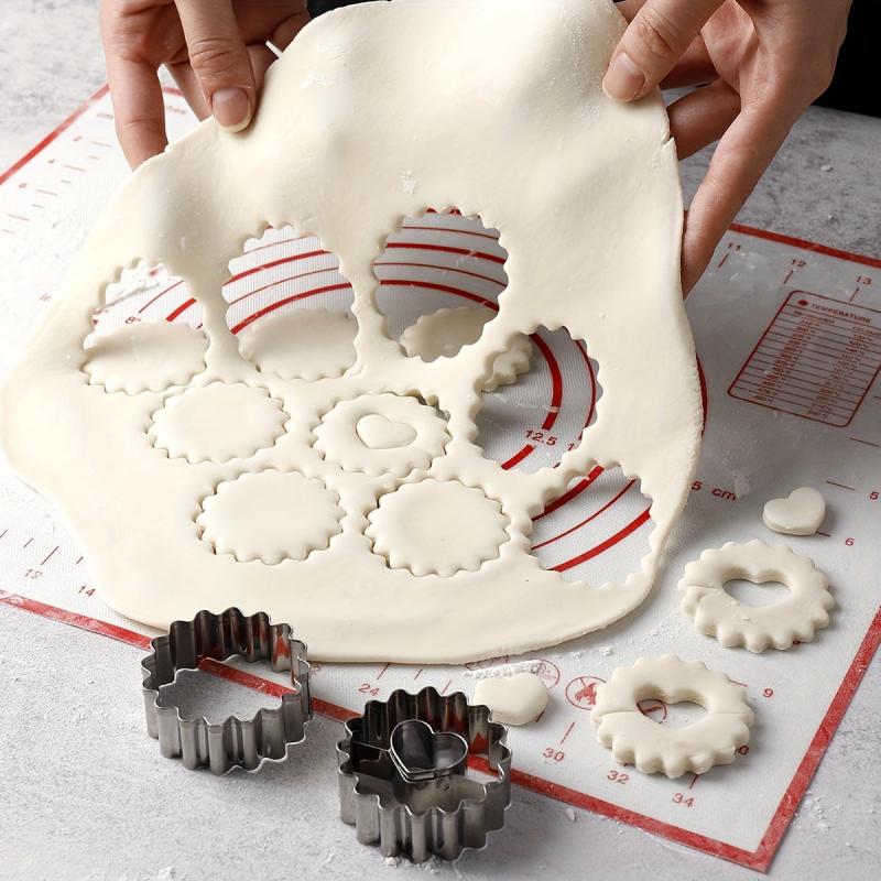 2pcs Stainless Steel Cookie Cutters Flower Heart Shape Candy Mold Biscuit Molds