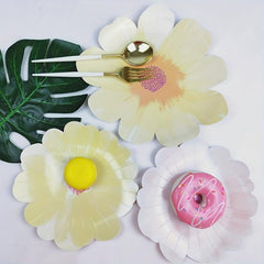 8pcs Flower Shaped Disposable Dinner Plate Dessert Plate