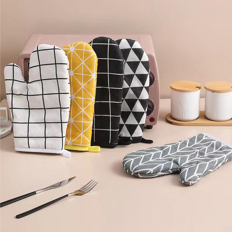 Heat Insulation Baking Gloves Oven Mitts BBQ Gloves