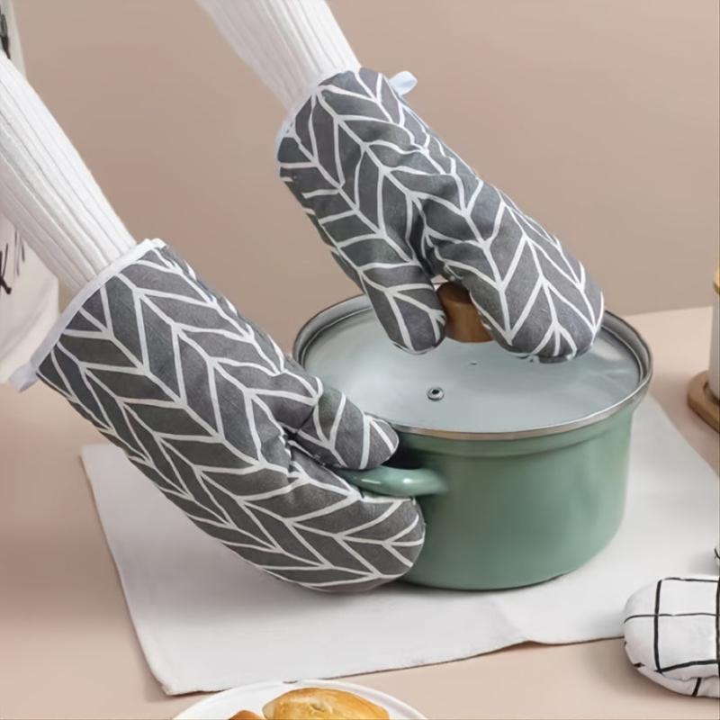 Heat Insulation Baking Gloves Oven Mitts BBQ Gloves