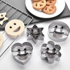4 Stainless Steel Smile Face Cookie Moulds
