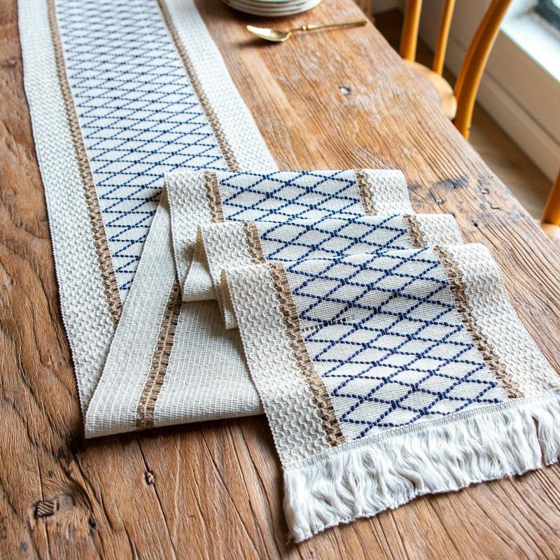 4pcs Farmhouse Style Table Runner Placemats Solid Table Cover Heat Insulation