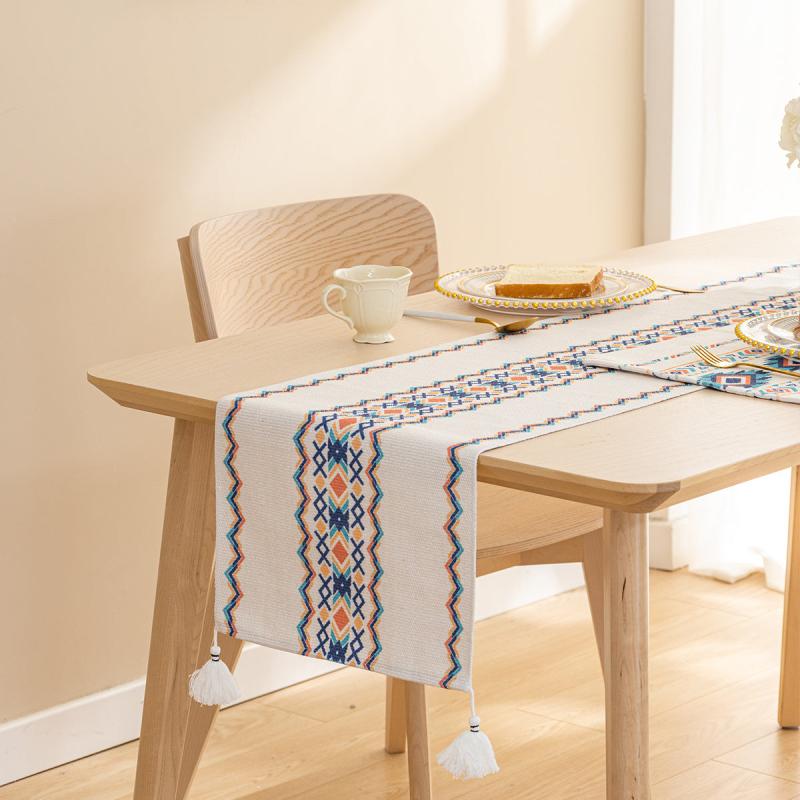 Linen Table Runner for Easy Dining & Entertaining
