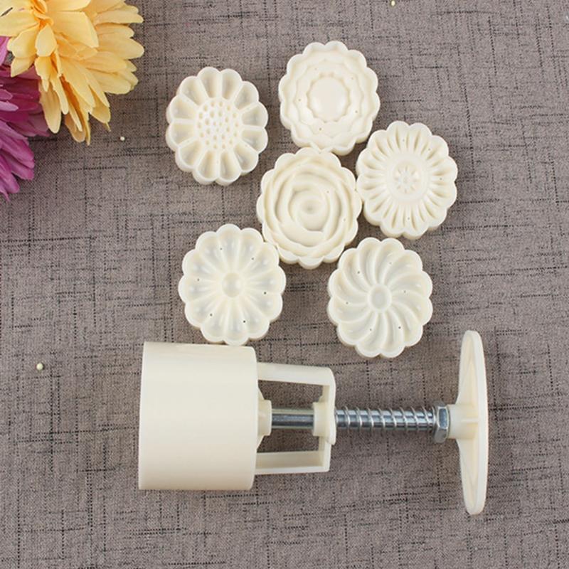 DIY Snowy Moon Cake Mold Circular Hand Pressing Type