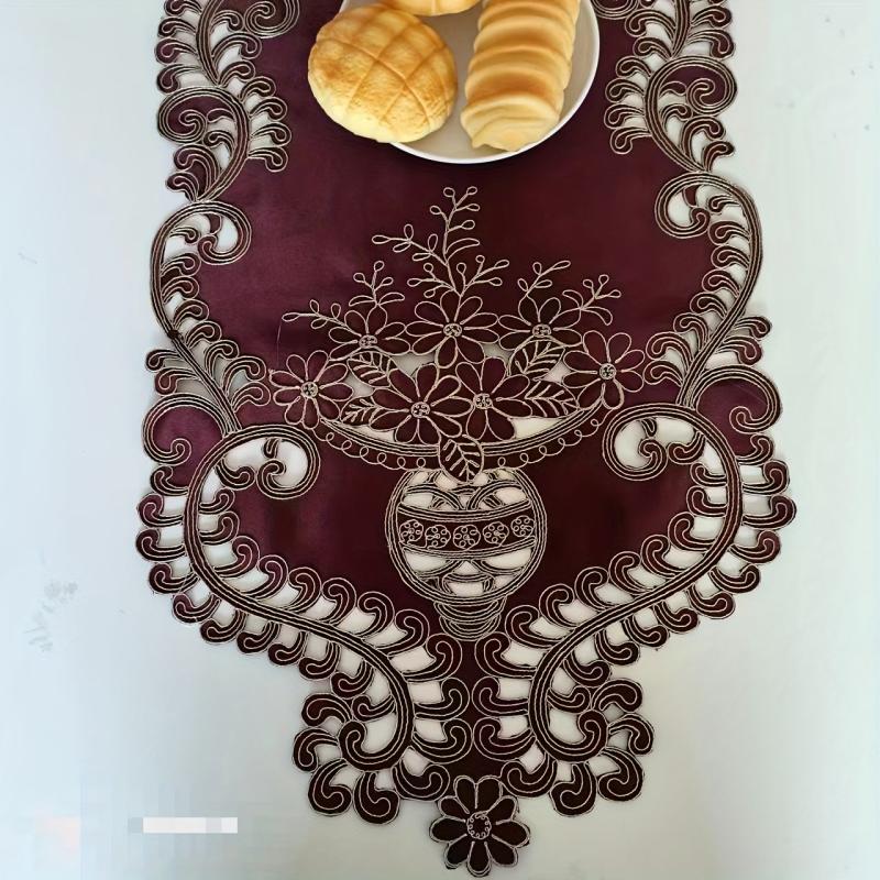 Polyester Table Runner European Embroidery Solid Table Cover