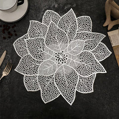 1pc Flower Shaped PVC Place Mat Waterproof Heat Insulation Table Mat