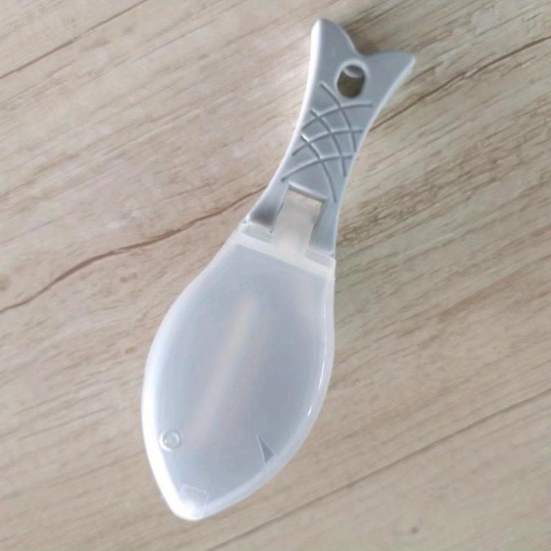 Plastic Fish Scale Remover - Kitchen Fish Scaler