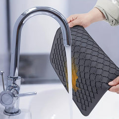 Silicone Dish Drying Mat: Non-Slip & Heat Resistant Kitchen Accessory