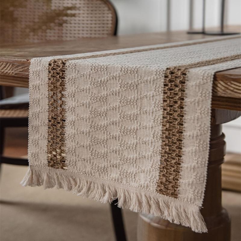 Farmhouse Table Runner Burlap Doily Crochet Lace - Ideal for Weddings